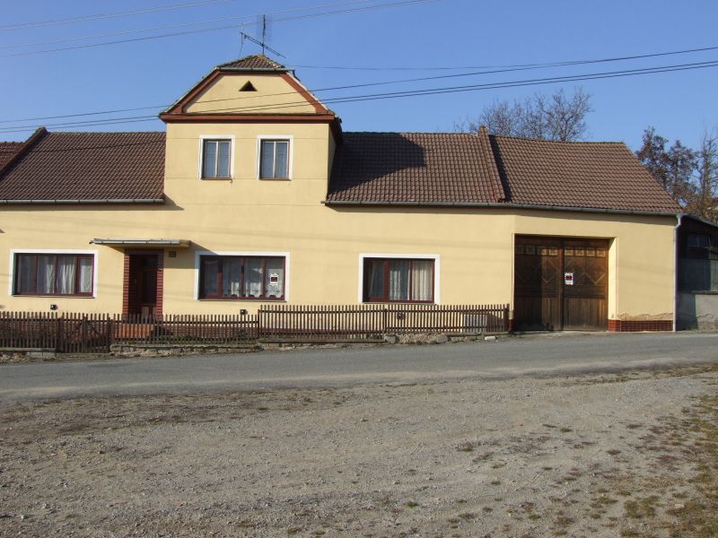 Prodej RD 4+1 s garáží, sklepem, hospodářskými přístavky v obci Stanoviště
