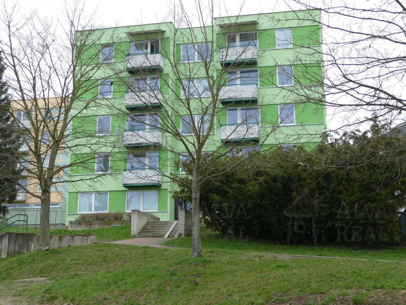 Byt v OV 3+1 po rekonstrukci v Pelhřimově, CP 68,85 m2, balkon, výtah, sklep, výhled do zeleně.