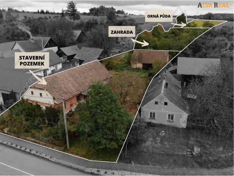 Prodej pozemků s domem ve Štěměchách celkem o výměře 5223 m2, na hranici elektřina, plyn, na pozemku je také studna.