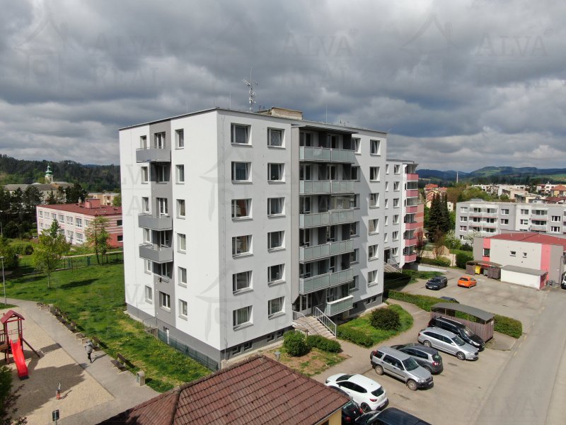 Prodej bytu 1+kk v Letovicích, ulice Průchodní, 6. patro, výměra 28 m2, balkon 3,2 m2