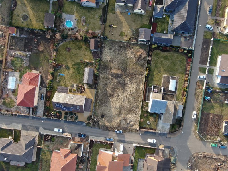 Image - Stavební pozemek v Drásově 1345 m2 s připravenými sítěmi na hranici pozemku. Možnost okamžité výstavby.