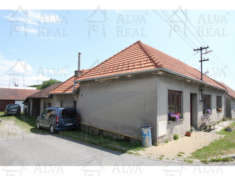 Image detail - Nabízíme Vám dům 4+1 v Brodku u Konice se zahradou a stodolou za domem, dále navazující zahradou. Pozemek celkem 545 m2
