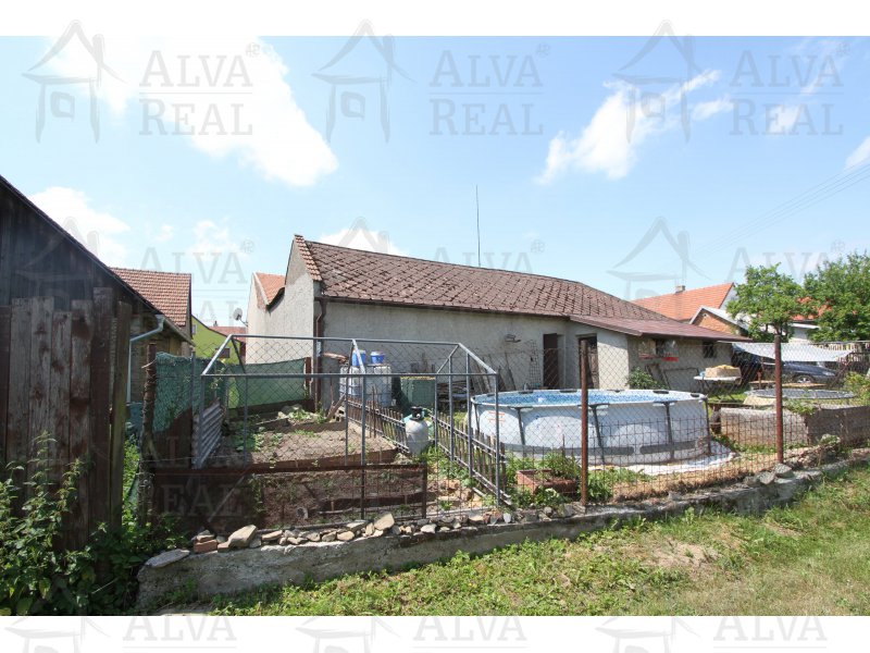 Image detail - Nabízíme Vám dům 4+1 v Brodku u Konice se zahradou a stodolou za domem, dále navazující zahradou. Pozemek celkem 545 m2