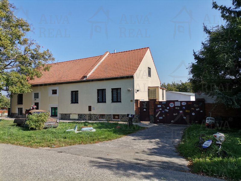 Image detail - Průmyslový areál o CP 1.917 m2 v Modřicích, 5 budov, vjezd, po rekonstrukci.