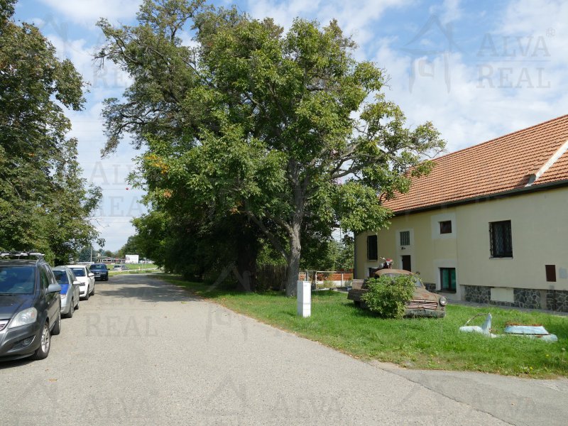 Image detail - Průmyslový areál o CP 1.917 m2 v Modřicích, 5 budov, vjezd, po rekonstrukci.