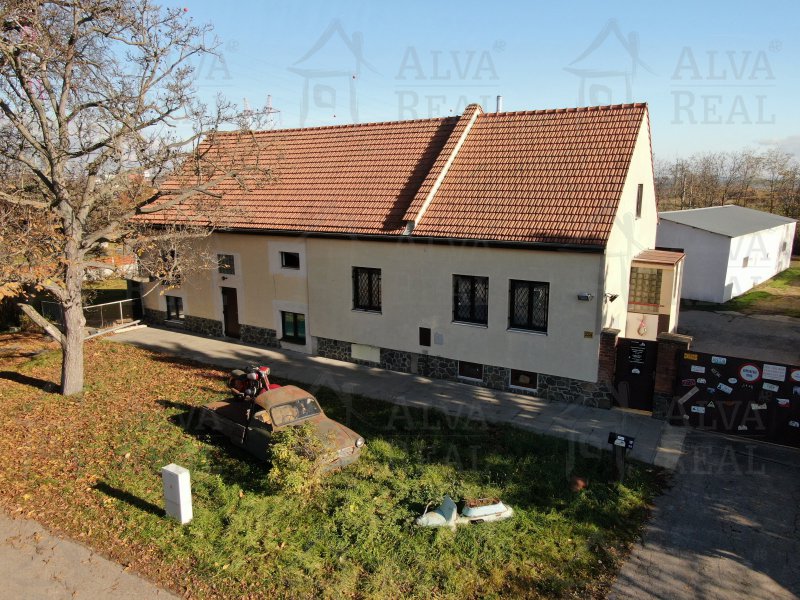 Image detail - Průmyslový areál o CP 1.917 m2 v Modřicích, 5 budov, vjezd, po rekonstrukci.
