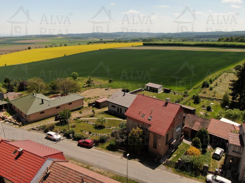Image detail - Nabízíme k prodeji rodinný dům v blízkosti města Prostějov.