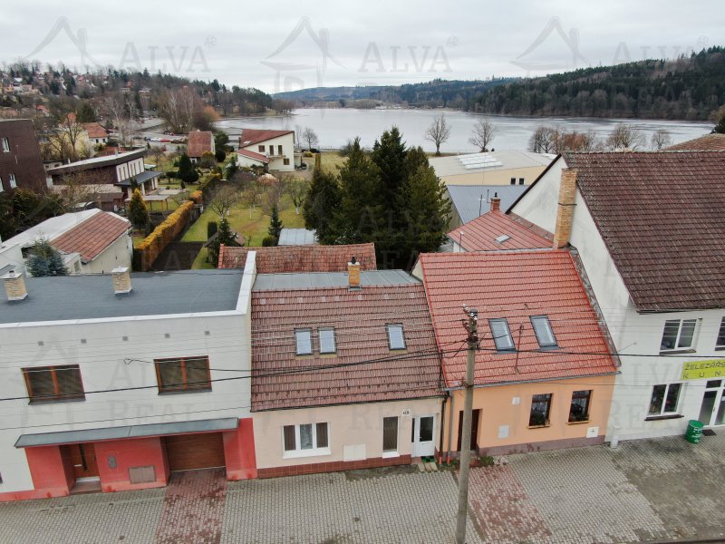 Image detail - Nabízíme RD u rybníka 4+1 v Jedovnicích, ul. Havlíčkovo náměstí, pozemek 297 m2