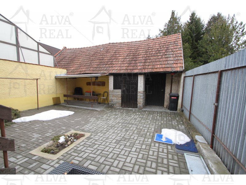 Image detail - Nabízíme RD u rybníka 4+1 v Jedovnicích, ul. Havlíčkovo náměstí, pozemek 297 m2