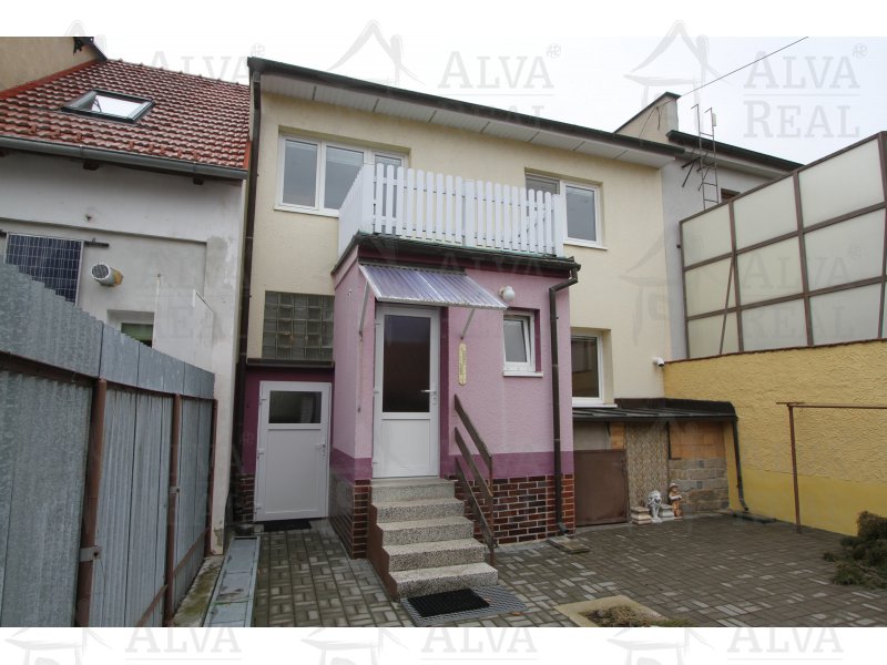 Image detail - Nabízíme RD u rybníka 4+1 v Jedovnicích, ul. Havlíčkovo náměstí, pozemek 297 m2