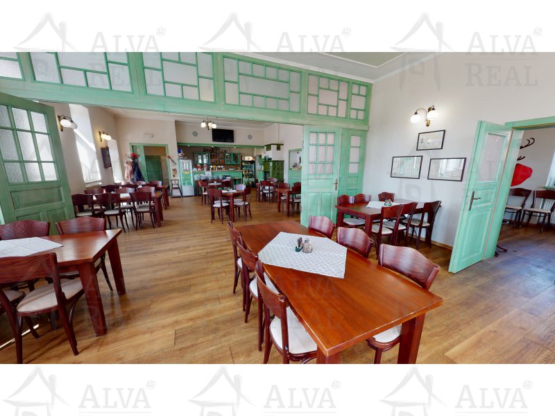 Image detail - Nabízíme k prodeji restauraci se zahrádkou v centru obce Ostrov u Macochy.