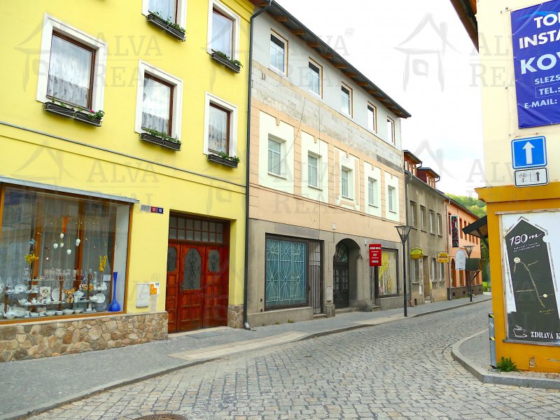 Image - Nabízíme k prodeji bytový dům po částečné rekonstrukci.