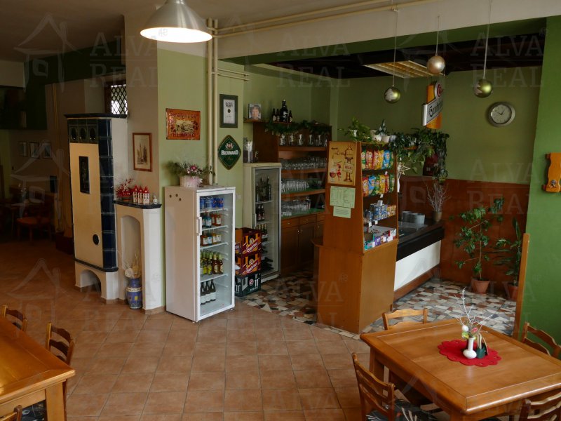 Image detail - Nabízíme k prodeji restauraci se zahrádkou a ubytováním v centru obce Perná.
