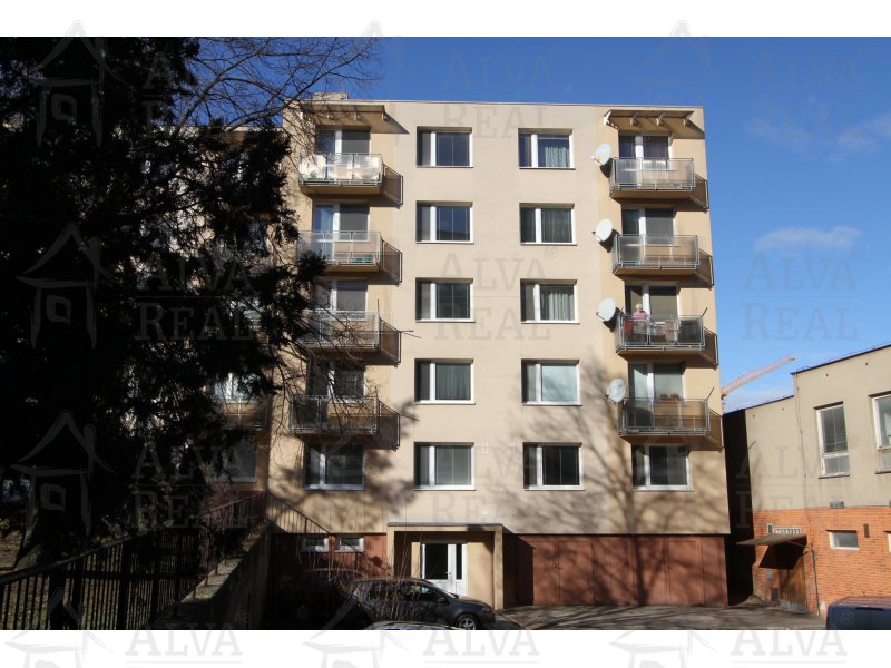 Pronájem bytu 2+1 Znojmo ve 4. patře s balkonem, vybavený, celková plocha 51 m2, volný od 9/2022 |  | Znojmo