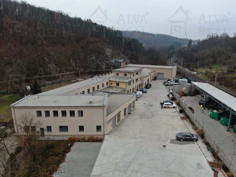 Pronájem skladových, výrobních, kancelářských prostor v Bílovicích nad Svitavou - 96 m2 v přízemí. | | Bílovice nad Svitavou Pronájem skladových, výrobních, kancelářských prostor v Bílovicích nad Svitavou - 96 m2 v přízemí. | | Bílovice nad Svitavou