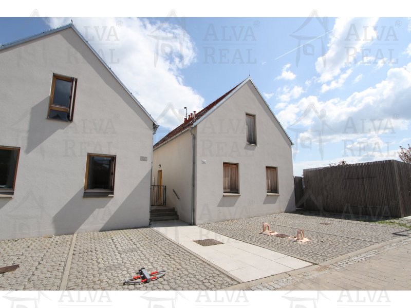 Image detail - Nabízíme Vám k prodeji apartmánový byt - 58 m2 v Pavlově u Dolních Věstonic u Mušovských jezer s okrasnou zahradou 92 m2.