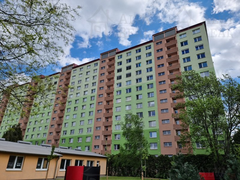 Nabízíme Vám byt 2+1 v Brně Židenicích na Staré Osadě o rozměru 64 m2 s panoramatickým výhledem z balkónu |  | Brno