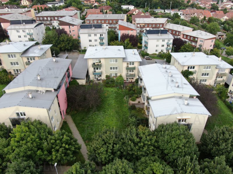 Prodej stylového bytu 3+kk v Brně, Žebětín, na ulici Bešůvka v krásném prostředí s parkovacím stáním. | | Brno Prodej stylového bytu 3+kk v Brně, Žebětín, na ulici Bešůvka v krásném prostředí s parkovacím stáním. | | Brno