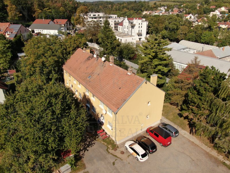 Image detail - Prodej bytu 1+1 ( 2+1 ) v klidné městské části Brno - Jehnice, ul. Kleštínek, zvýšené přízemí.