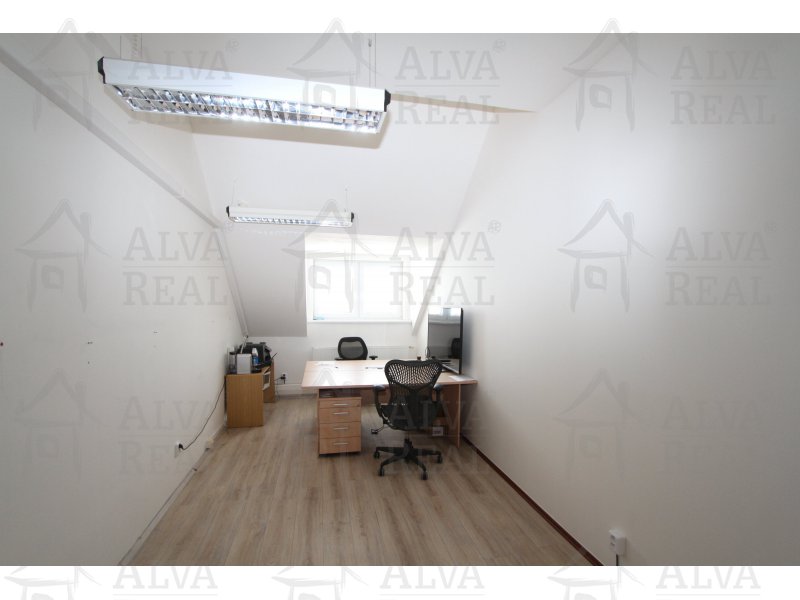 Image detail - Nabízíme Vám kancelářské prostory - 3 kanceláře á 19,18 m2 a 1 kancelář 23,91 m2 - možnost pronájmu i jednotlivě