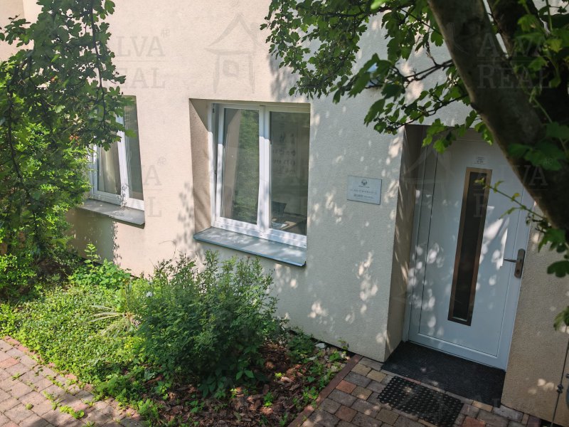 Image detail - Pronájem nebytových prostor ideálních pro obchod nebo služby, o celkové výměře 145,6 m2