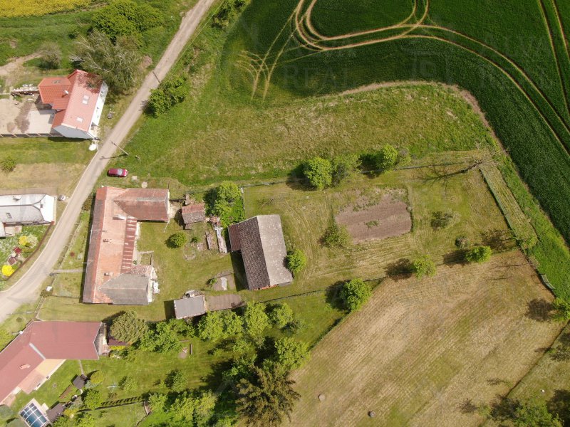 Image detail - RD Honětice, CP 2.052 m2, stodola, zahrada, garáž, okraj obce, obyvatelný.