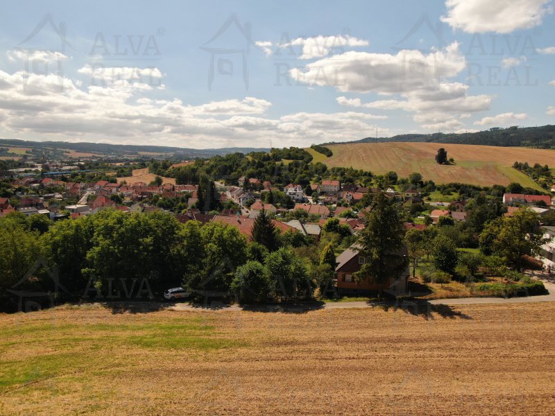 Image detail - Pozemek pro výstavbu rodinného domu v obci Ždánice, všechny IS, rovina, možno si zvolit výměru pozemku.