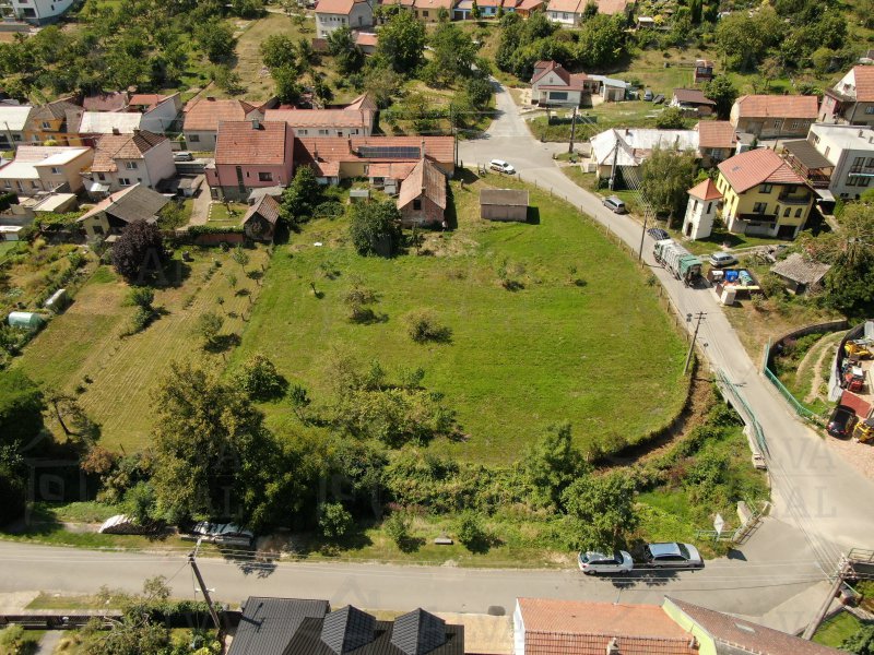 Image detail - Pozemek pro výstavbu rodinného domu v obci Ždánice, všechny IS, rovina, možno si zvolit výměru pozemku.