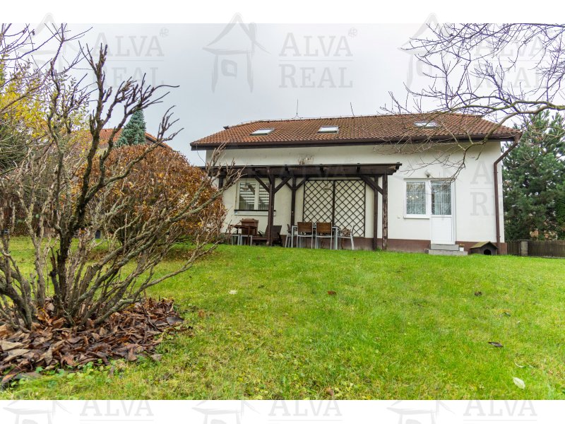 Image detail - Prodej RD 7+1 v Kuřimi, ul. Foglarova, CP 743 m², všechny IS, dvojgaráž, parkovací stání.