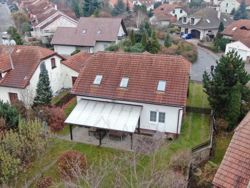 Image detail - Prodej RD 7+1 v Kuřimi, ul. Foglarova, CP 743 m², všechny IS, dvojgaráž, parkovací stání.