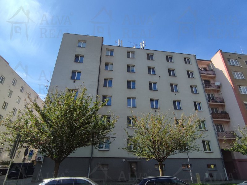 Dlouhodobý pronájem prostorného bytu 2+kk, 50,81 m², ul. Rybářská, sklep, blízko Brněnského výstaviště. |  | Brno
