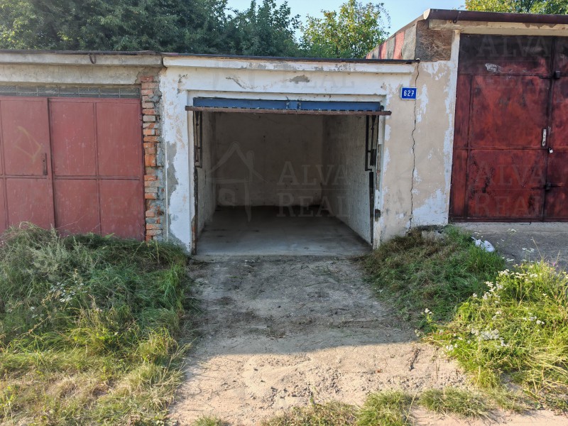Image detail - Pronájem garáže 19 m2 Šlapanice, ul. Dlouhá, volná od 1.9.2026.