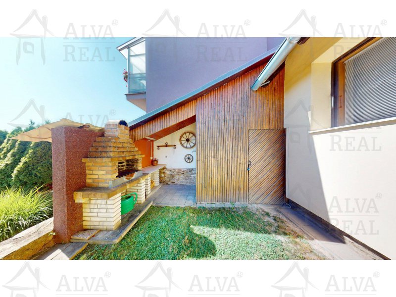 Image detail - RD 4+kk 105 m² Bedřichov, po částečné rekonstrukci, CP 234 m2, klidná boční ulice.