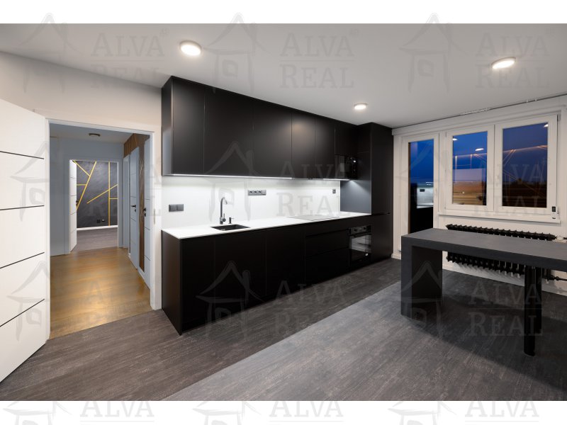 Prodej bytu 3+kk 55 m², Brno - Černá Pole, nám. SNP, sklep, klimatizace. |  | Brno