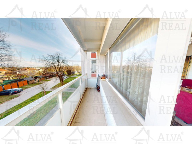 Image detail - Prodej družstevního bytu 3+1 o výměře 70,7 m², komora, spíž, sklep, lodžie 4,7 m², ul. Sevastopolská.