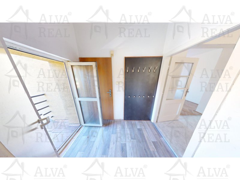 Image detail - Prodej bytu v OV 3+1 se spíží a šatnou 80 m² + balkón + sklep 3 m2, ul. Soběšická, Brno