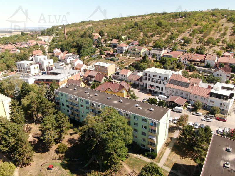 Image detail - Prodej bytu 2+1 o celkové ploše 56,47 m² v Židlochovicích, ulice sídliště Družba, balkon, sklep.
