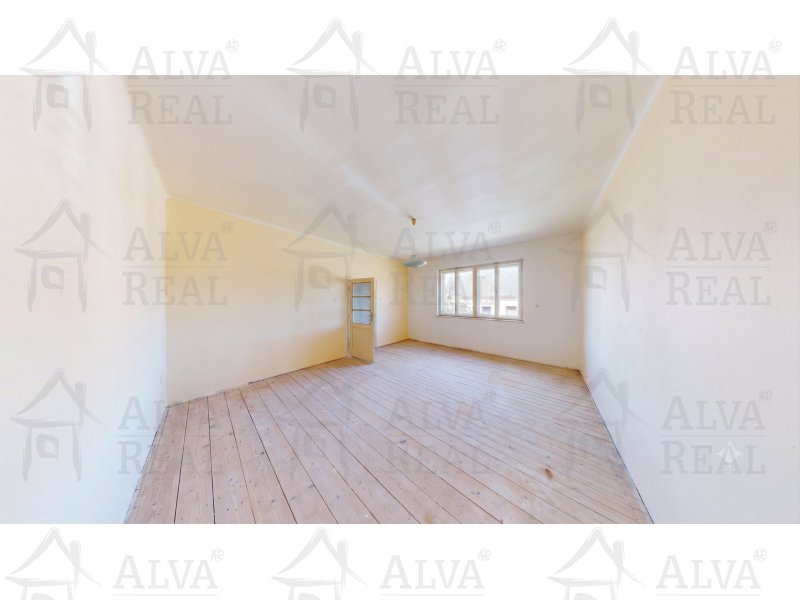 Image detail - Prodej RD ve Stavěšicích o dispozici 2+1, CP 863 m², stodola, hospodářské zázemí.