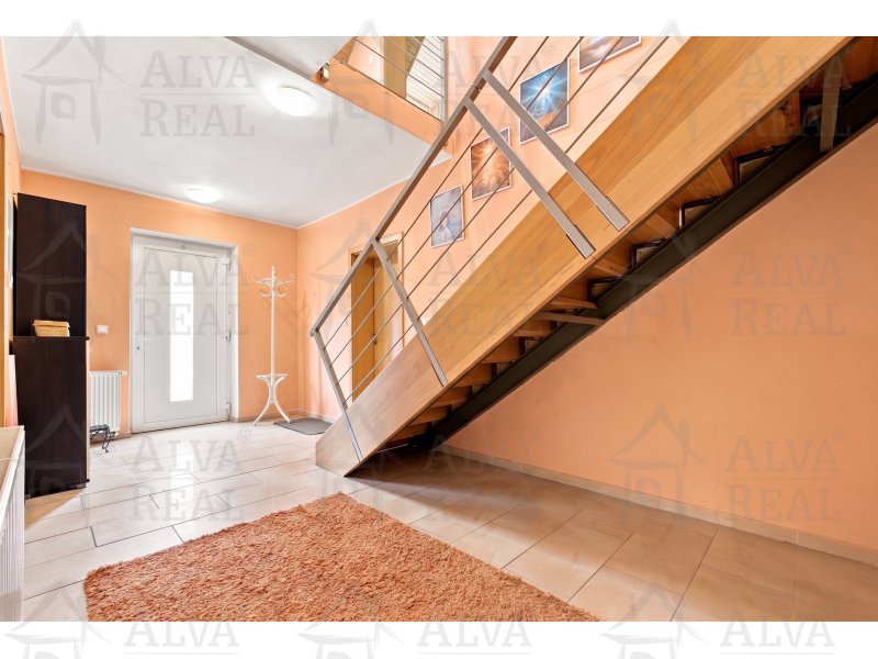 Image detail - Prodej RD v Dolních Kounicích o dispozici 3+kk, CP 984 m², terasa, garáž.