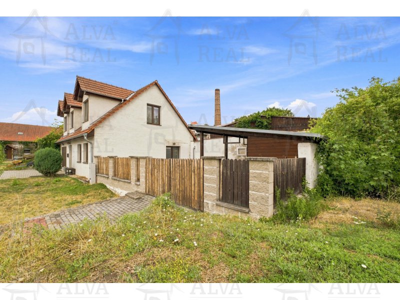 Image detail - Prodej RD v Dolních Kounicích o dispozici 3+kk, CP 984 m², terasa, garáž.
