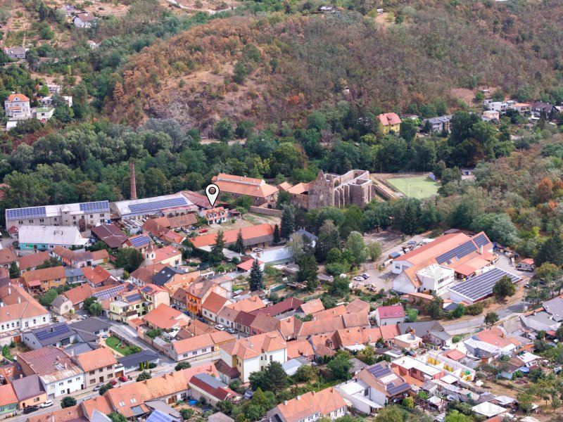 Image detail - Prodej RD v Dolních Kounicích o dispozici 3+kk, CP 984 m², terasa, garáž.